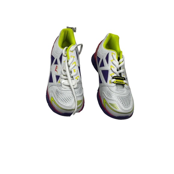 Girls Running Shoes Size 4M Everlast - Picture 1 of 13